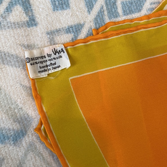 Vera Neumann Vintage Silk Scarf - Picture 4 of 5
